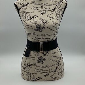 1031. Elastic Gold Buckle Belt  EUC Size XL